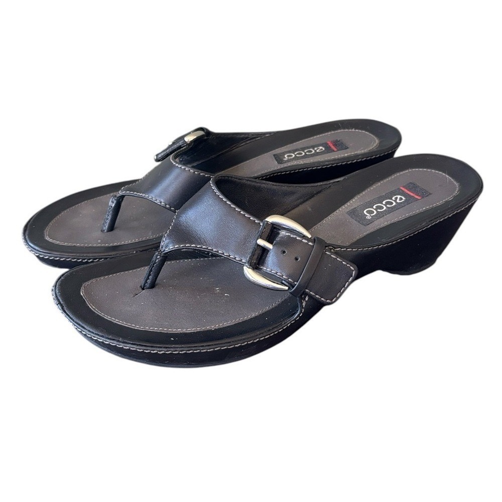 Ecco Black Leather Thong Slip On Sandal Silver Buckle Size 38 EU 7- 7.5 US